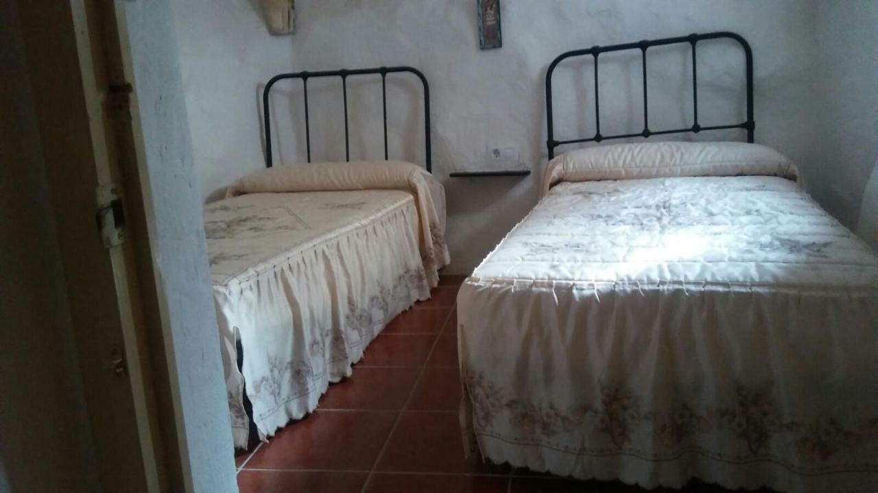 Cueva Rural La Noguera Guest House Pegalajar Exterior photo